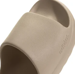 Adilette Lumia