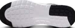Air Max Nuaxis sneakers