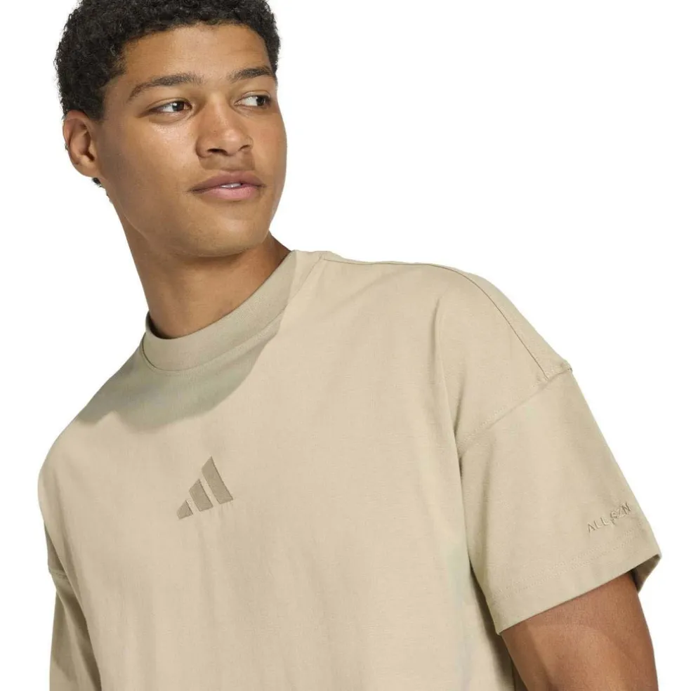 All season T-shirt
