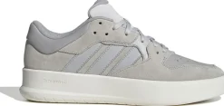 Court 24 sneakers