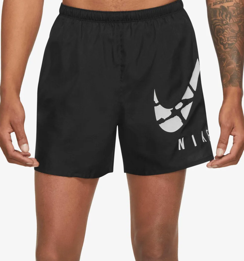 Dri-FIT Challenger Run Division short