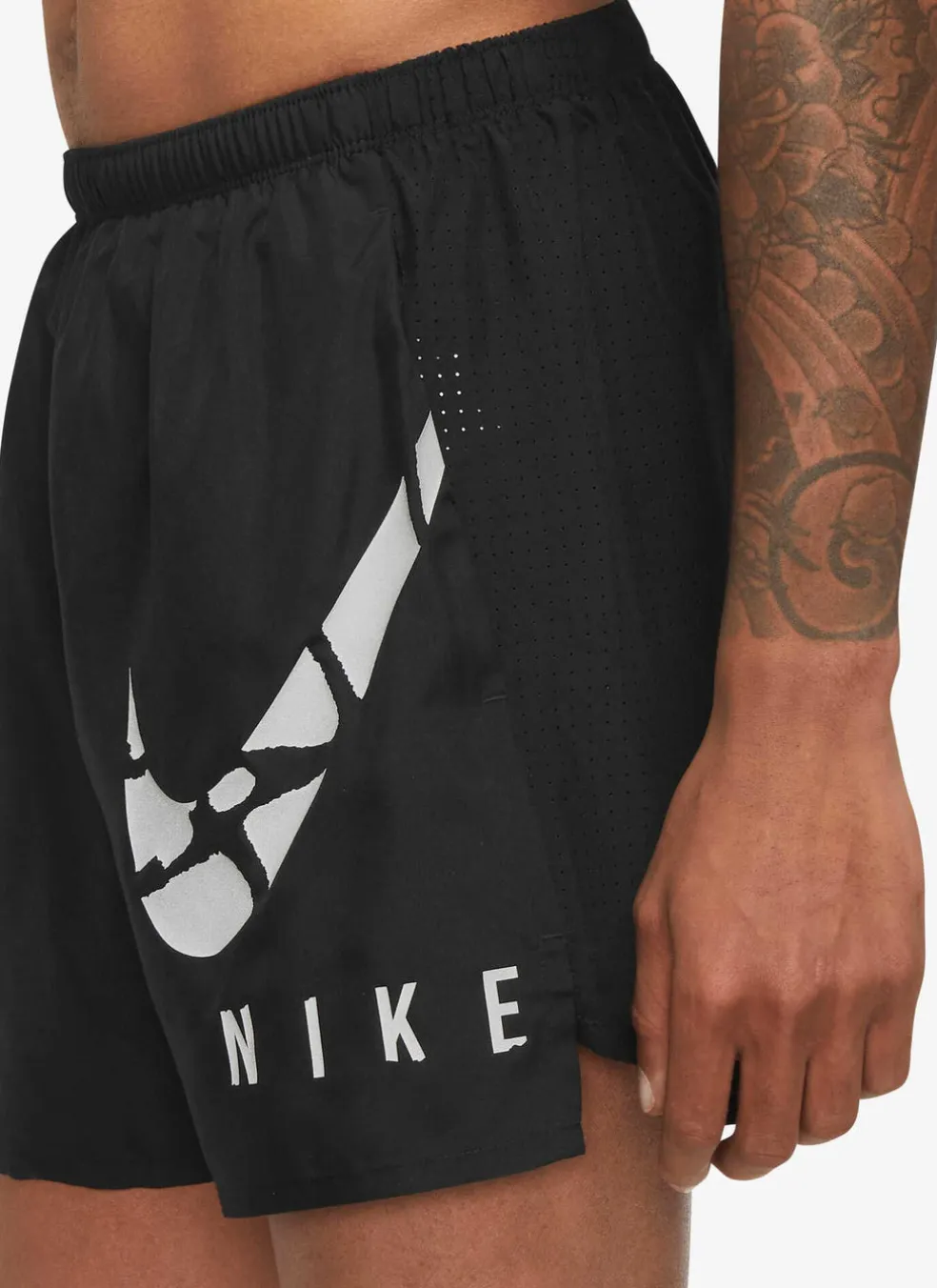 Dri-FIT Challenger Run Division short
