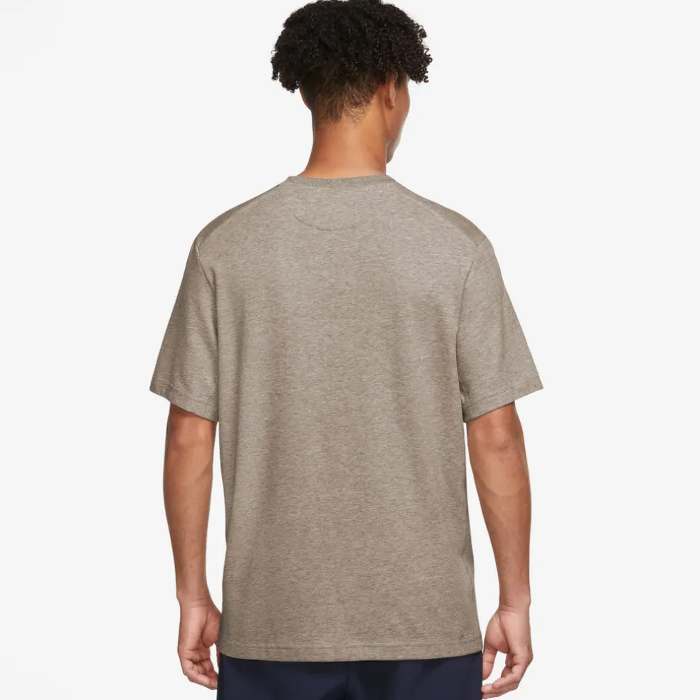 Dri-FIT Primary t-shirt