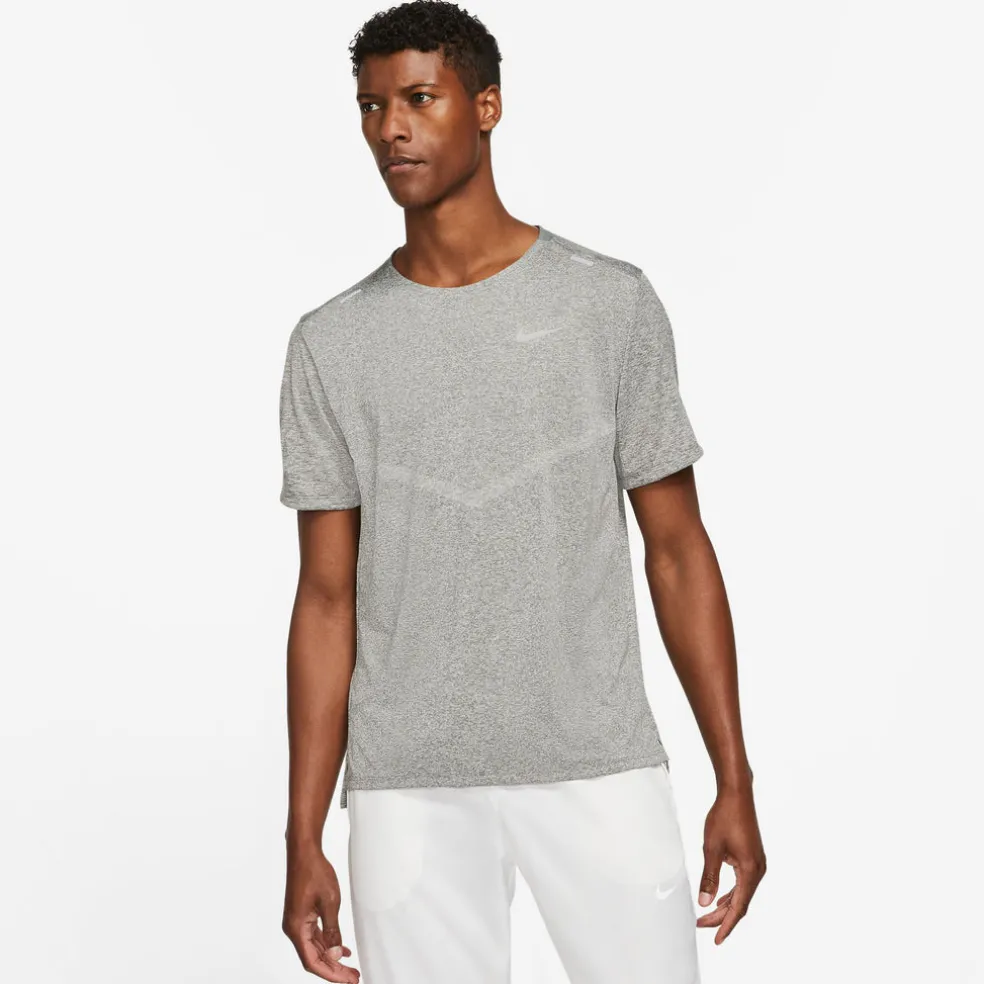 Dri-FIT Rise 365 t-shirt