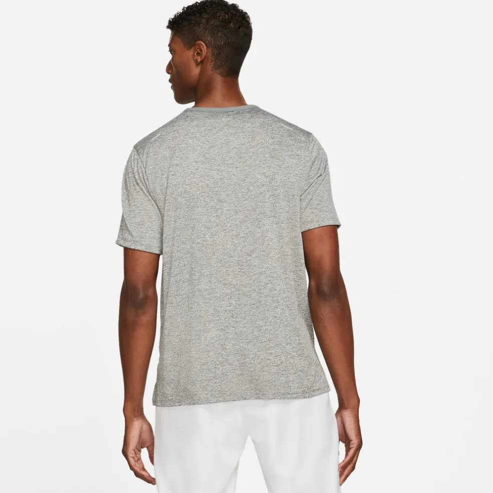 Dri-FIT Rise 365 t-shirt