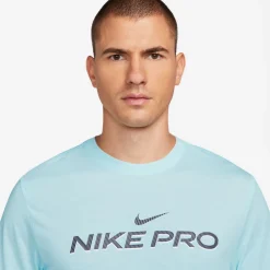 Dri-FIT shortsleeve shirt