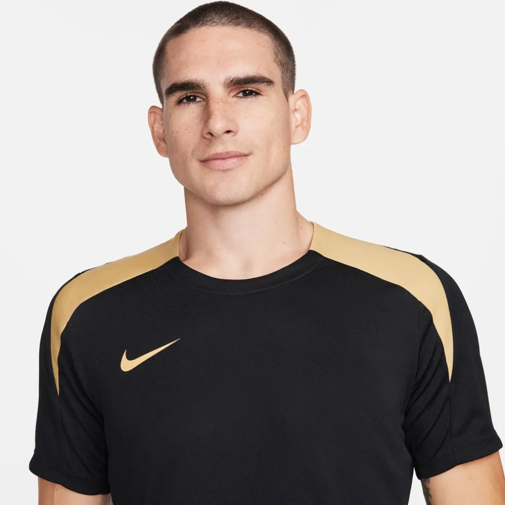 Dri-FIT Strike shirt