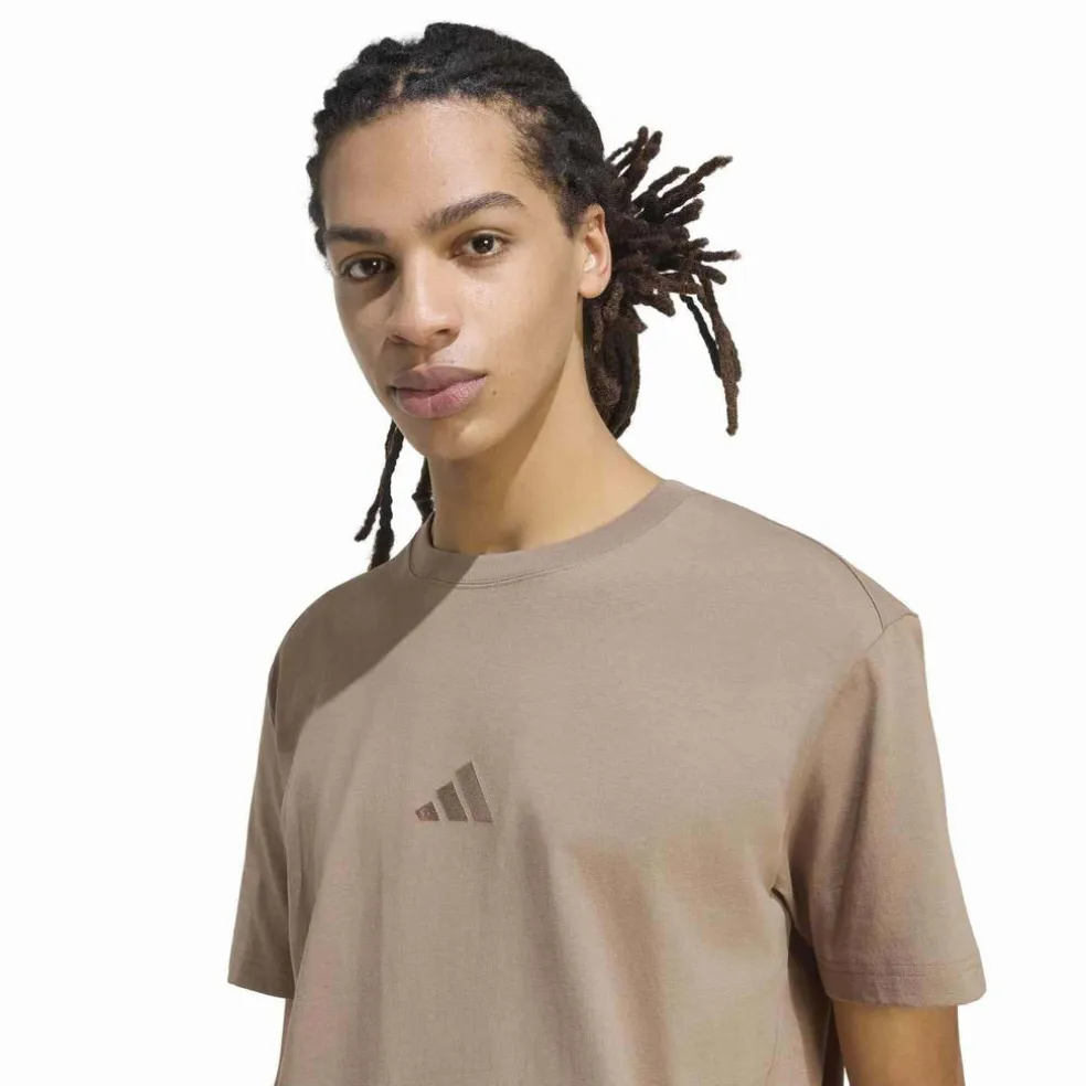 Essentials T-shirt