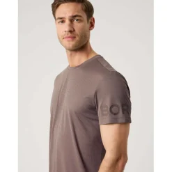 light t-shirt