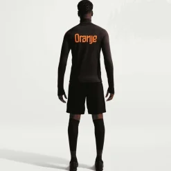 Nederland Strike short
