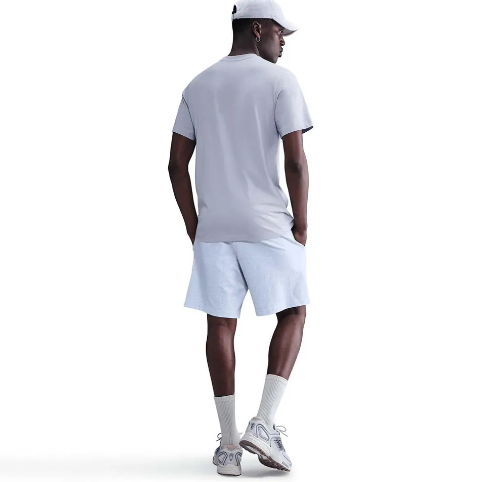 nike sportswear club men's t-shirt