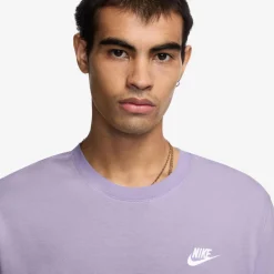 Sportswear Club T-shirt