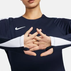Strike longsleeve top