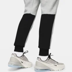 Tech Fleece broek