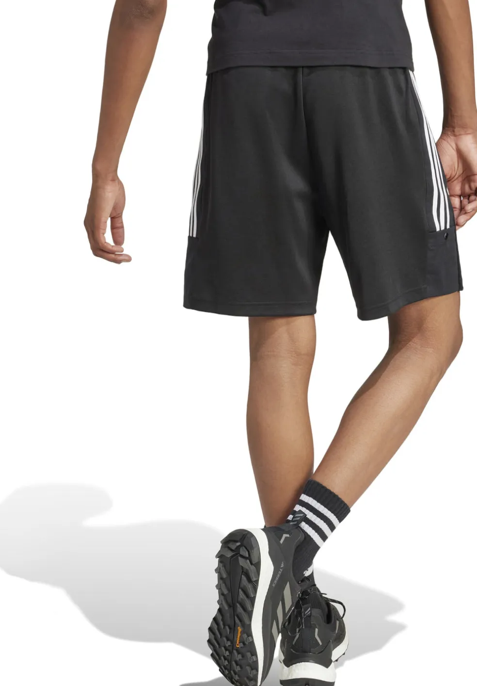Tiro short