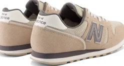 373v2 sneakers