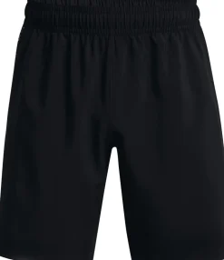 Woven Graphic short